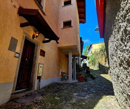 Borgo Paradiso Guest House