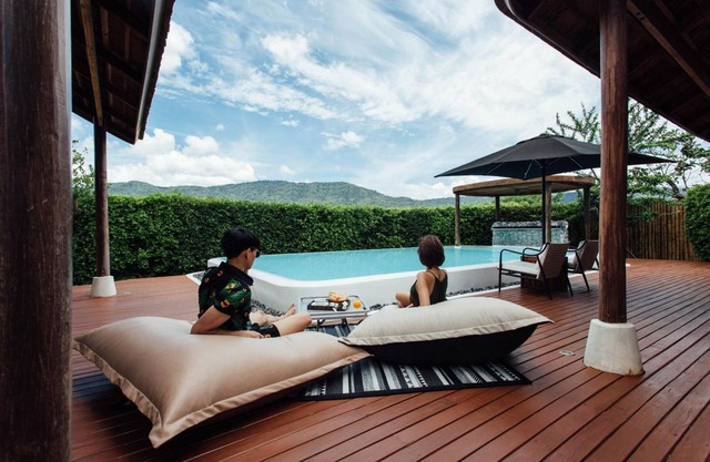 Boribot Pool Resort