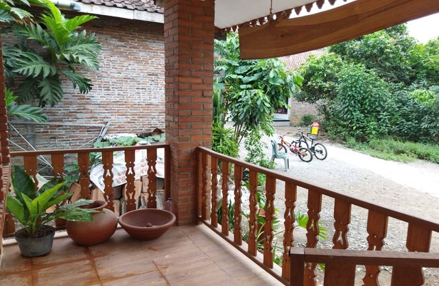 Borobudur Kampung Homestay - M Maslah