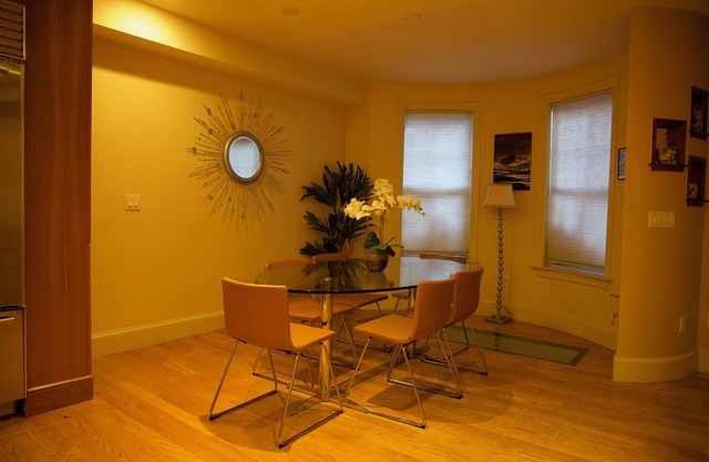 Boston's historic South End! Centrally located, cozy, 2BR condo with AC, WiFi!