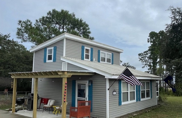Bosun Joe's Boathouse 2BR/2BA close to boatramp