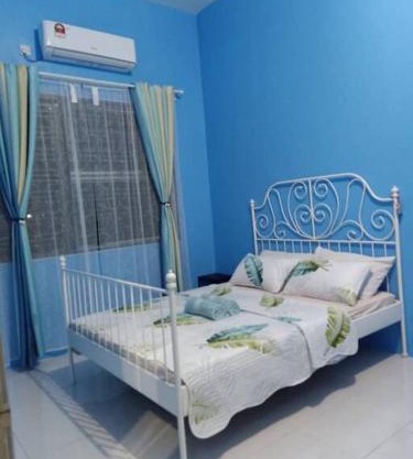 Bota TheDaun Homestay Taman Indera