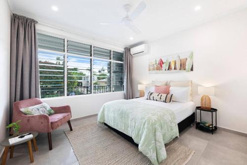 'Botanica Aguila' Chic Nightcliff Balcony Pad