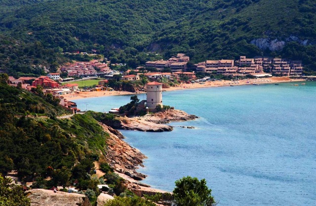 Bougainvillea - Isola del Giglio holiday apartment at Campese sand beach