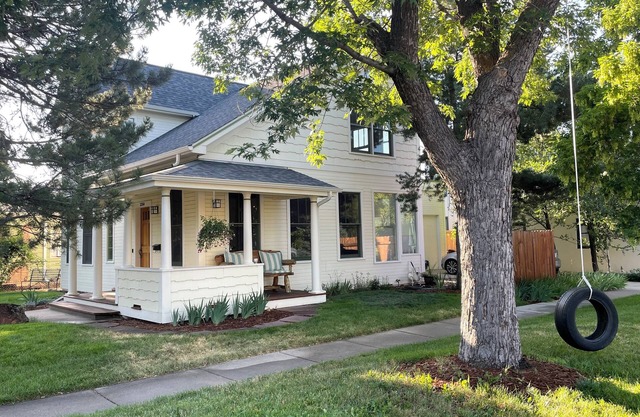 Charming House in Heart of Downtown