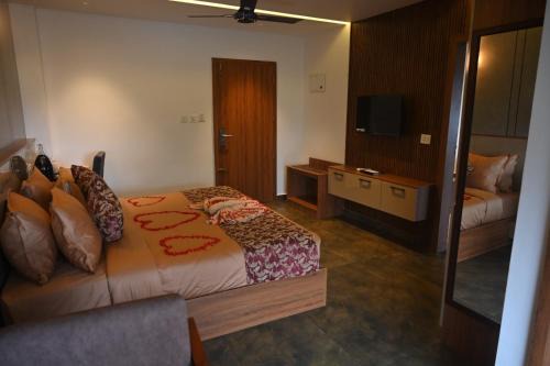 Boulevard Premium Luxury Hotel