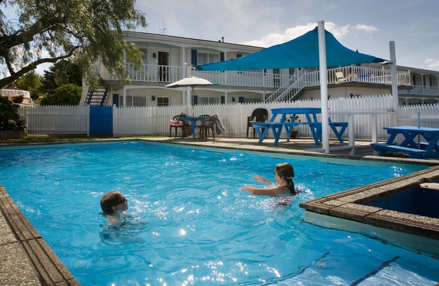 Boundary Court Motor Inn