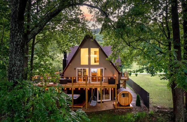Bourbon Trail*River Views*Hot Tub*Sauna*EVSE*WiFi