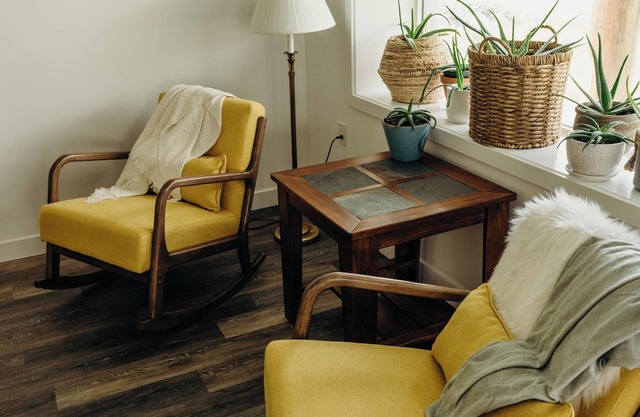 Boutique Lodge on 16 acres of private land between the Mountains & Prairies.