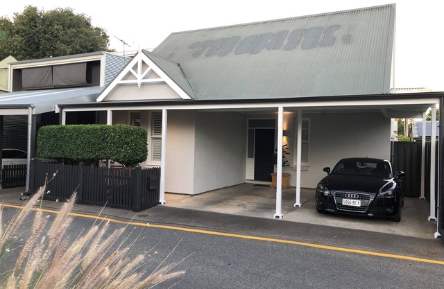 Boutique Luxury Villa on Adelaide Fringe - 4 people - fortnightly clean included