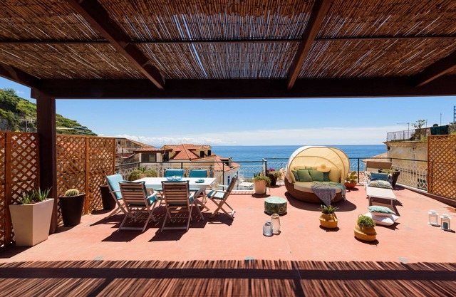Boutique Penthouse, Sea View, Close to Beach by AMALFIVACATION.IT