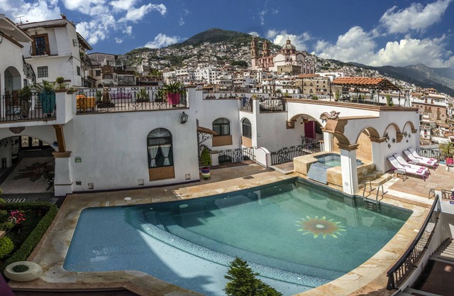 Boutique Pueblo Lindo