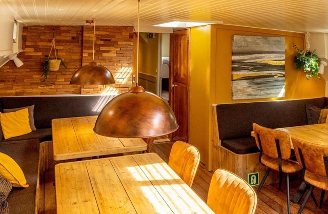 Boutique style ship 10 double cabins