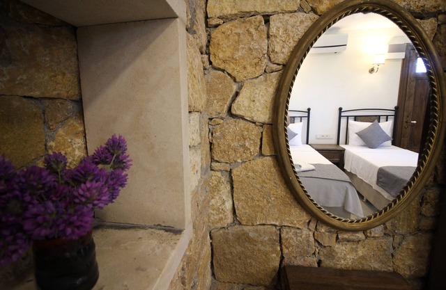 Bozcaada Defne Bag Evi