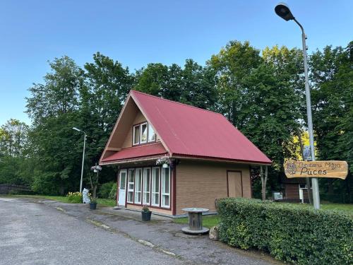 Brīvdienu māja Pūces
