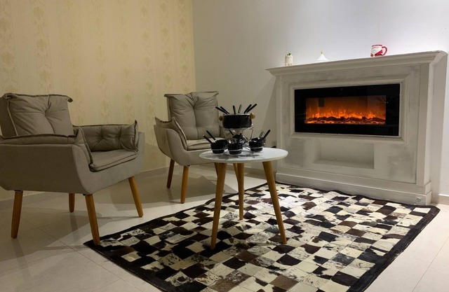 Warm up by the fireplace, 6 minutes from the Bahia Winter Festival