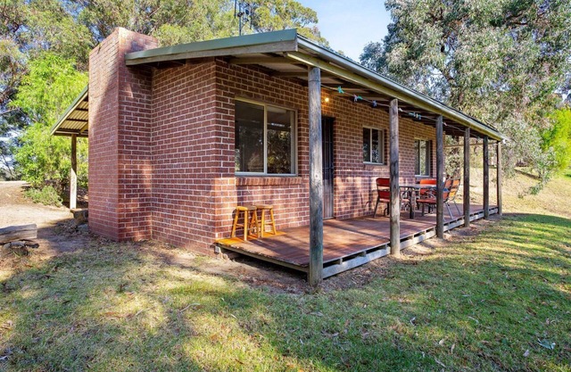 Braeside Cabin Three - Parsonsia