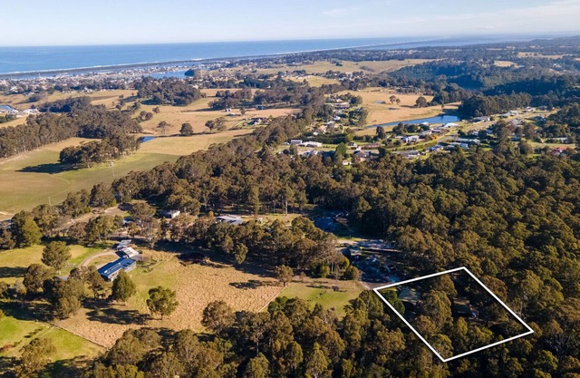 Braeview: Sitting among the tree tops in a peaceful bush setting