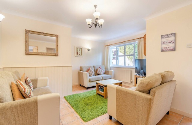 Bramble Cottage-UK45596