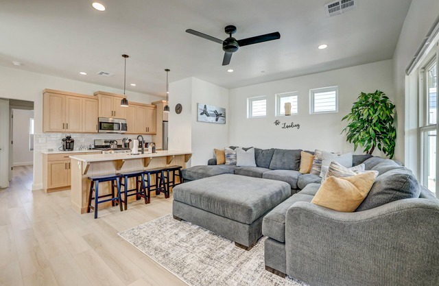 Brand New | 3 Bedrooms | Mini Golf | Lazy River | Bikes | LN