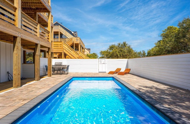 Brand New 4 Bedroom Home w/ Pool, Hot Tub, Close to Beach, Wild Horses​, Views
