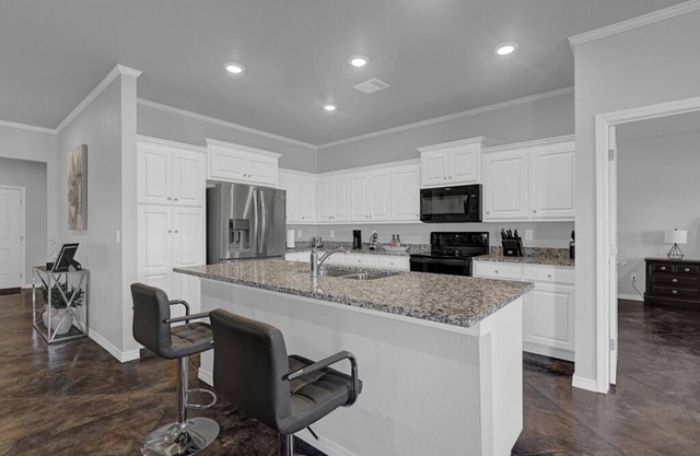 Brand New 4bd 2ba Modern & Cozy Getaway!