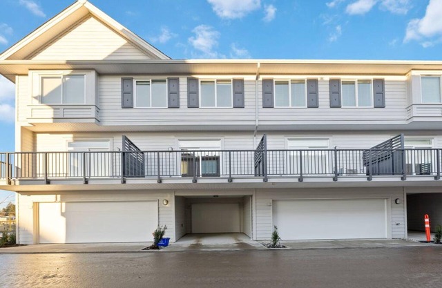Brand New 4BD Modern Townhouse!