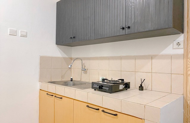 Brand New And Comfortable 2Br Apartment Kebayoran Icon