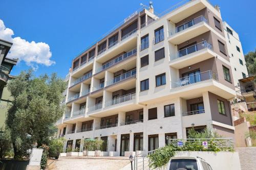 Brand New Apartments - free parking