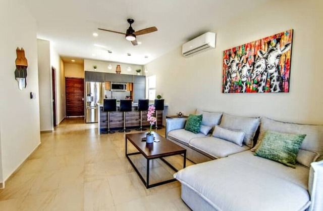 Brand New Condo Vista Rey