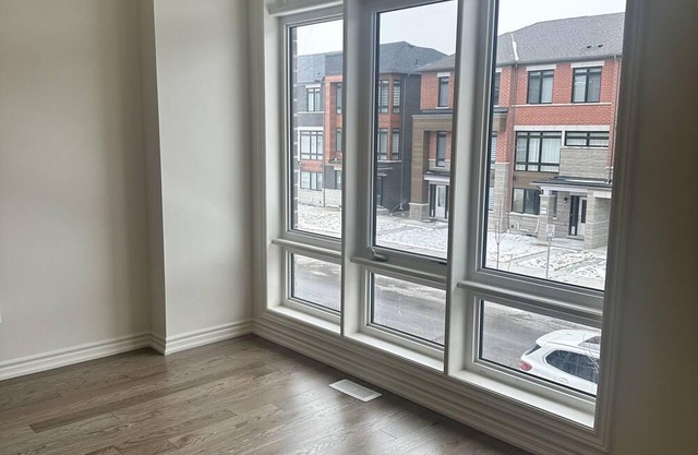 Brand new Cozy HOUSE with 3 Beds , 3 Washrooms, Living & Dining+Parking