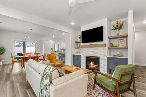 Brand New Custom home - Grayson