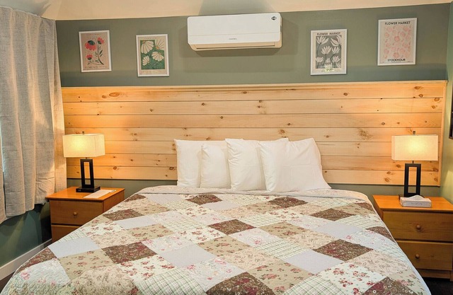 Brand New Cute Cabin Cabin 12C