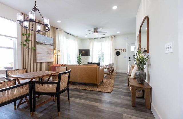 Brand New Downtown Landrum Home - TIEC/Tryon/FENCE