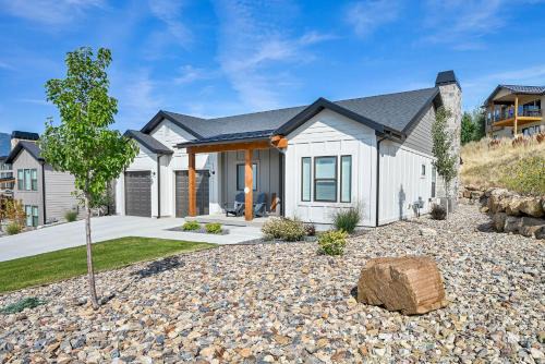 Brand NEW Entire home in Eden Utah