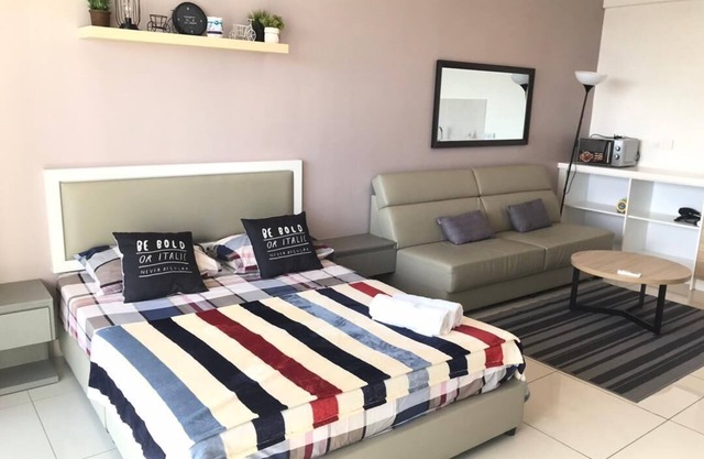 *BRAND NEW* EVO SUITES CAN SELF IN (WiFi)