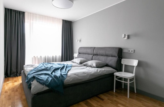 Brand New, Family-friendly with a great location - Moon Apartment