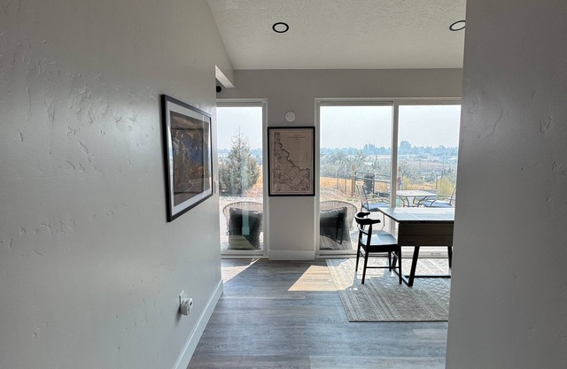 Brand NEW Farm Stay - AlpacaBnB - Murphys Point Ranch