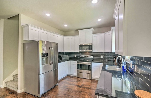 Brand New! Fully Furnished Texas City Home