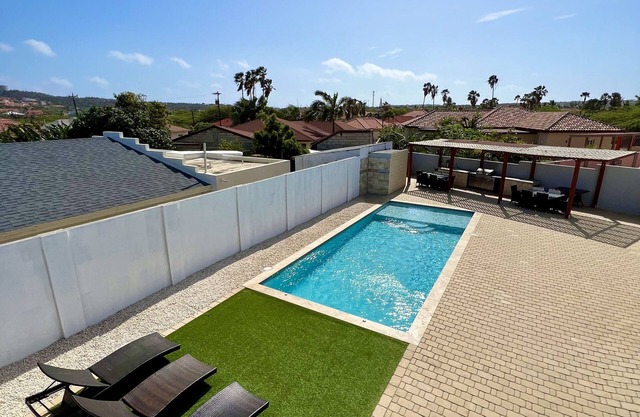 Nueva casa ubicada a solo minutos de las playas de Palm.