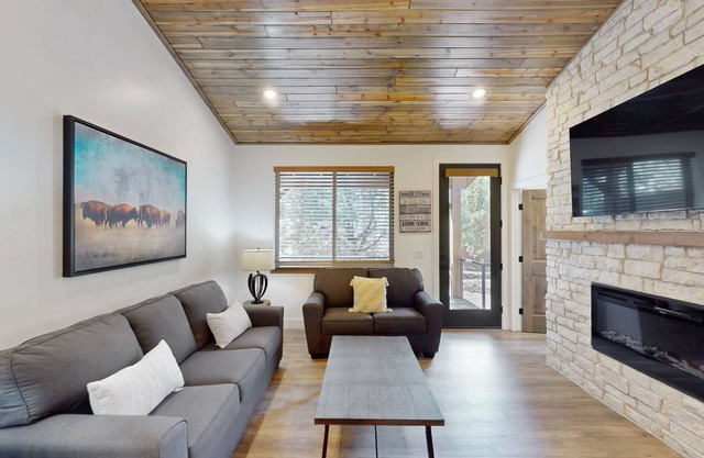 Brand new home w/ patio & grill, central location near golf, trails, & lakes