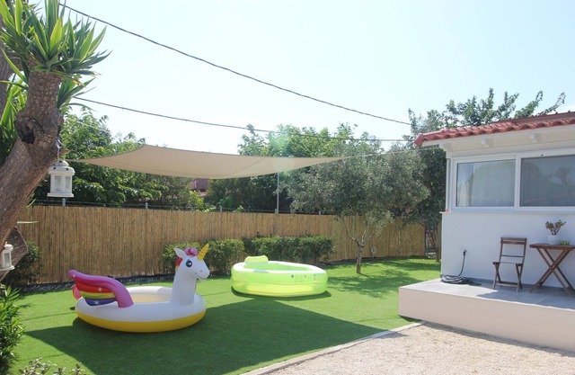 Brand new house with a garden, next to the beach.