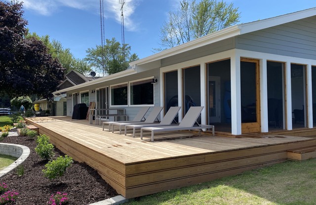 Brand new lakefront retreat on Paw Paw Lake with hot tub!