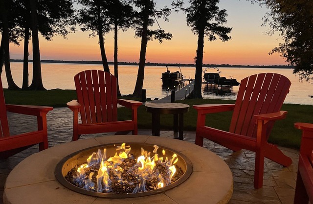 BRAND NEW LISTING!!! Stunning Elk Lake Get Away