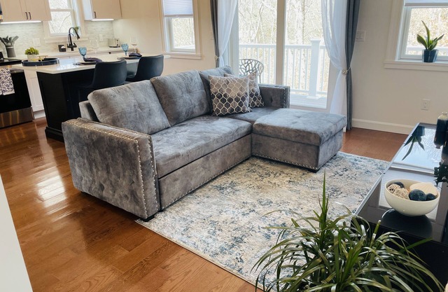 Brand new! Lovely apartment-Vineyard Haven