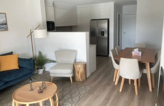 Brand new lux 3 bedroom townhouse located opposite the Wagga Wagga Racecourse.