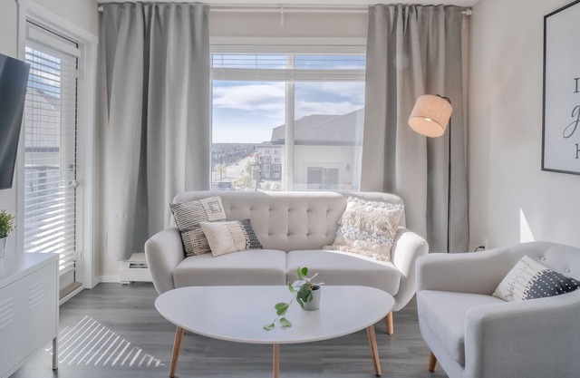 Brand New Luxury 2Bedrooms Condo by Calgary Airport & Crossiron Mill Mall W UG P