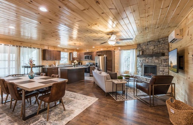 Brand New Luxury Cabin-Private Appalachian Retreat