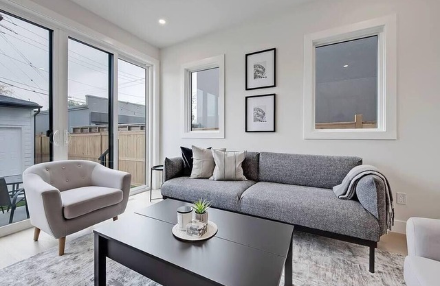 Brand New Luxury Home in Bridgeland - Sleeps 10