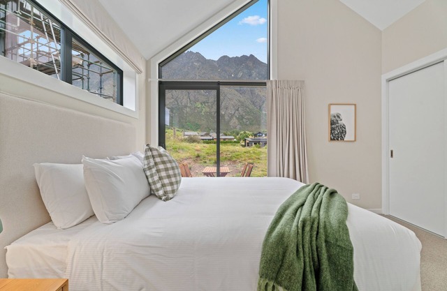 Brand New Luxury Stay Next To Iconic Remarkables Mountains